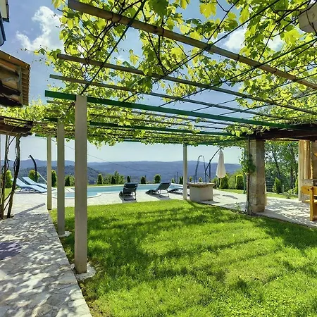 Ferienhaus Bella *