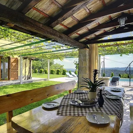 Holiday home Bella