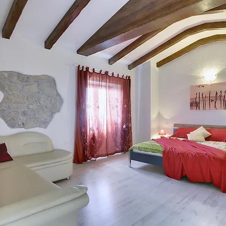 Bella Holiday home Lupoglav (Istria)