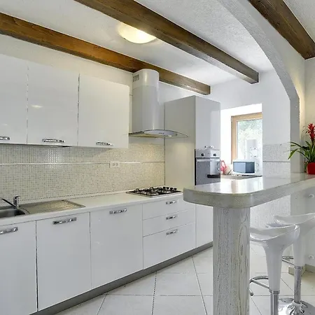 Feriehus Bella Lupoglav (Istria)
