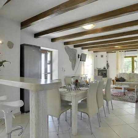 Bella * Lupoglav (Istria)