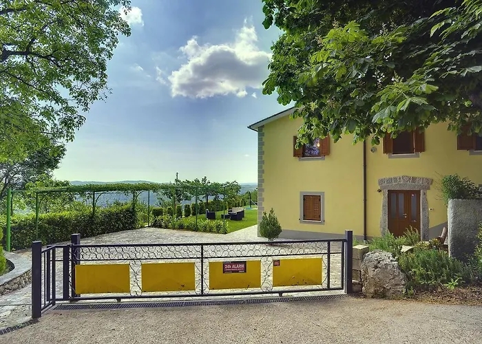 Bella Lupoglav (Istria)