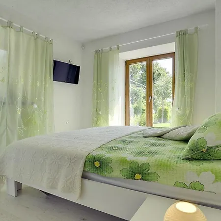 Holiday home Bella